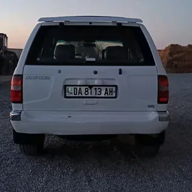 Nissan Pathfinder 1998