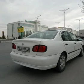 Nissan Primera 2001