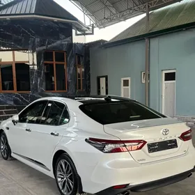 Toyota Camry 2023