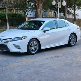 Toyota Camry 2020