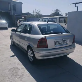 Opel Astra 2000