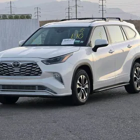 Toyota Highlander 2020