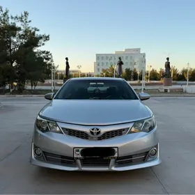 Toyota Camry 2013