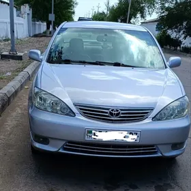 Toyota Camry 2005