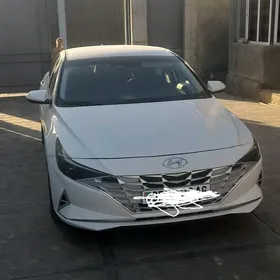 Hyundai Elantra 2021