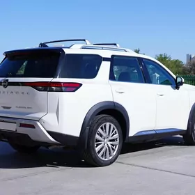 Nissan Pathfinder 2022