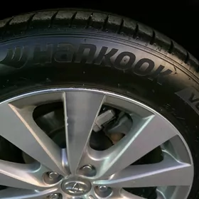 215/55/17 HANKOOK 08/24
