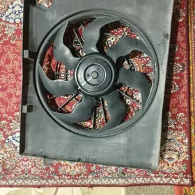 miltelŷator Hyundai