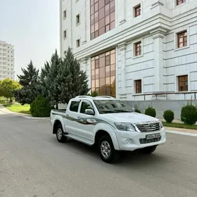 Toyota Hilux 2011