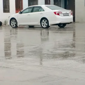 Toyota Camry 2014