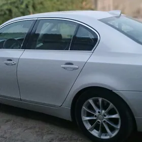 BMW E60 2003