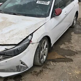 Hyundai Elantra 2021