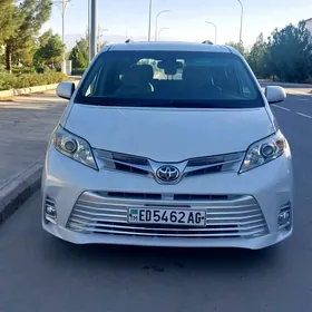 Toyota Sienna 2019