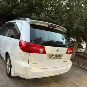 Toyota Sienna 2009