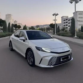 Toyota Camry 2025