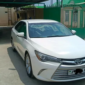 Toyota Camry 2016