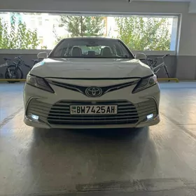 Toyota Camry 2020