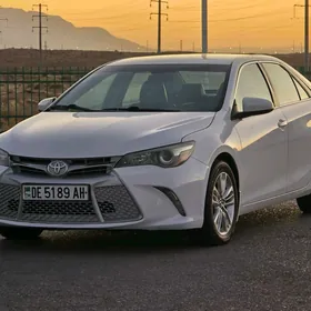 Toyota Camry 2016