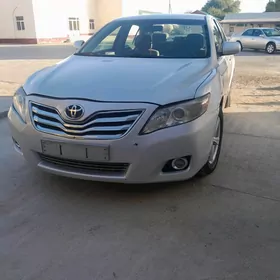 Toyota Camry 2010