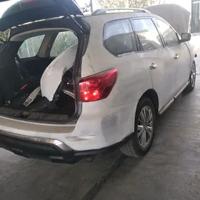 Nissan Pathfinder 2020