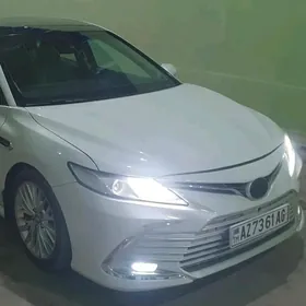 Toyota Camry 2018