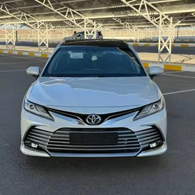 Toyota Camry 2024