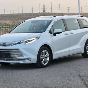 Toyota Sienna 2023