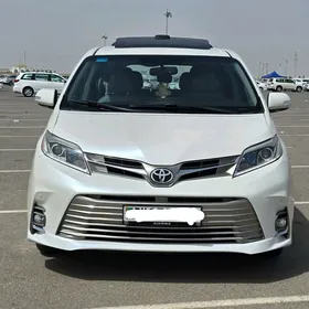 Toyota Sienna 2018