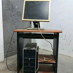Kompyuter,stol