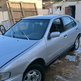 Nissan Sunny 1994