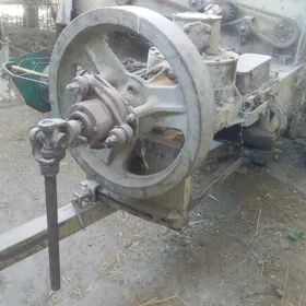 MTZ 82 2000