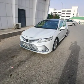Toyota Camry 2020