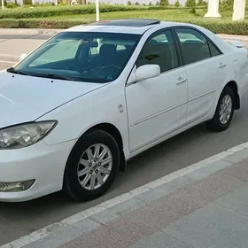 Toyota Camry 2004