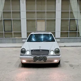 Mercedes-Benz E320 1997