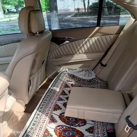 Mercedes-Benz E350 2009