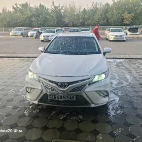 Toyota Camry 2018