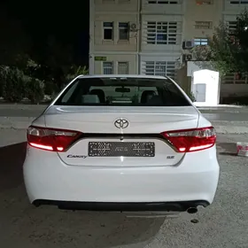Toyota Camry 2016