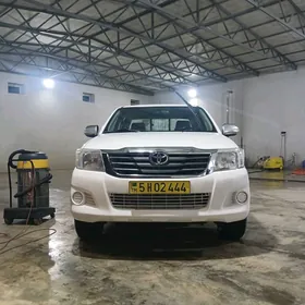 Toyota Hilux 2015