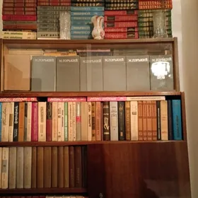Книжные полки новые в упаковке
