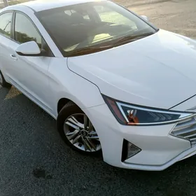 Hyundai Elantra 2020