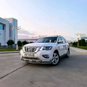 Nissan Pathfinder 2018