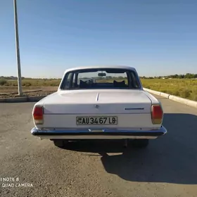 Gaz 24 1990