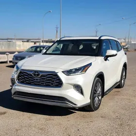 Toyota Highlander 2020