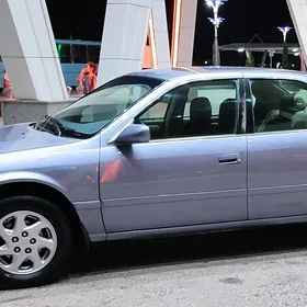 Toyota Camry 2000
