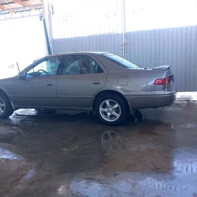 Toyota Camry 2000