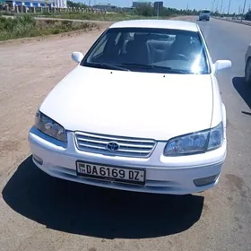 Toyota Camry 1999