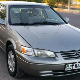 Toyota Camry 1999