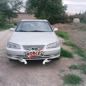 Toyota Camry 2000