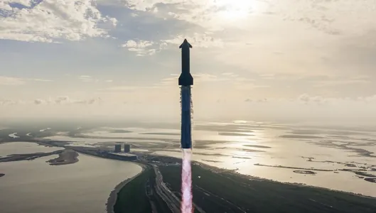 SpaceX успешно провела десятый тестовый полёт корабля Starship