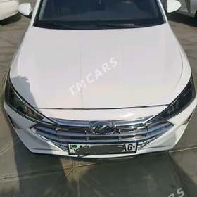 Hyundai Elantra 2020